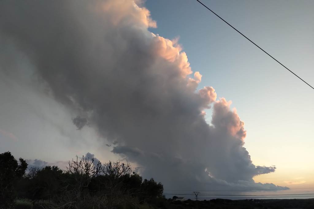 September 2020 storm cloud, which brought thunder and lightening but no rain on this occasion